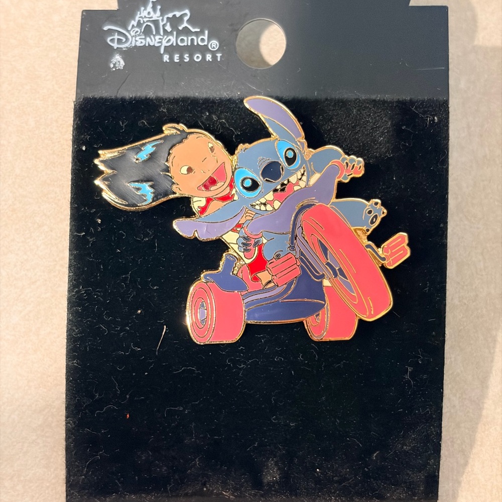 Disney Lilo & Stitch Tricycle 2003 Pin NOC